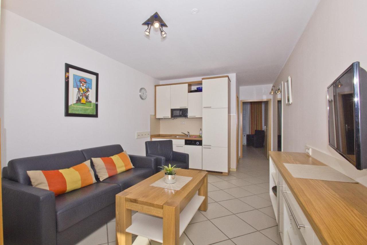 Fewo Mit Meerblick, Gratis Nutzung Vom Ahoi Erlebnisbad Und Sauna In Sellin - Haus Blick Zur See Fewo 06 Goehren  Exterior photo